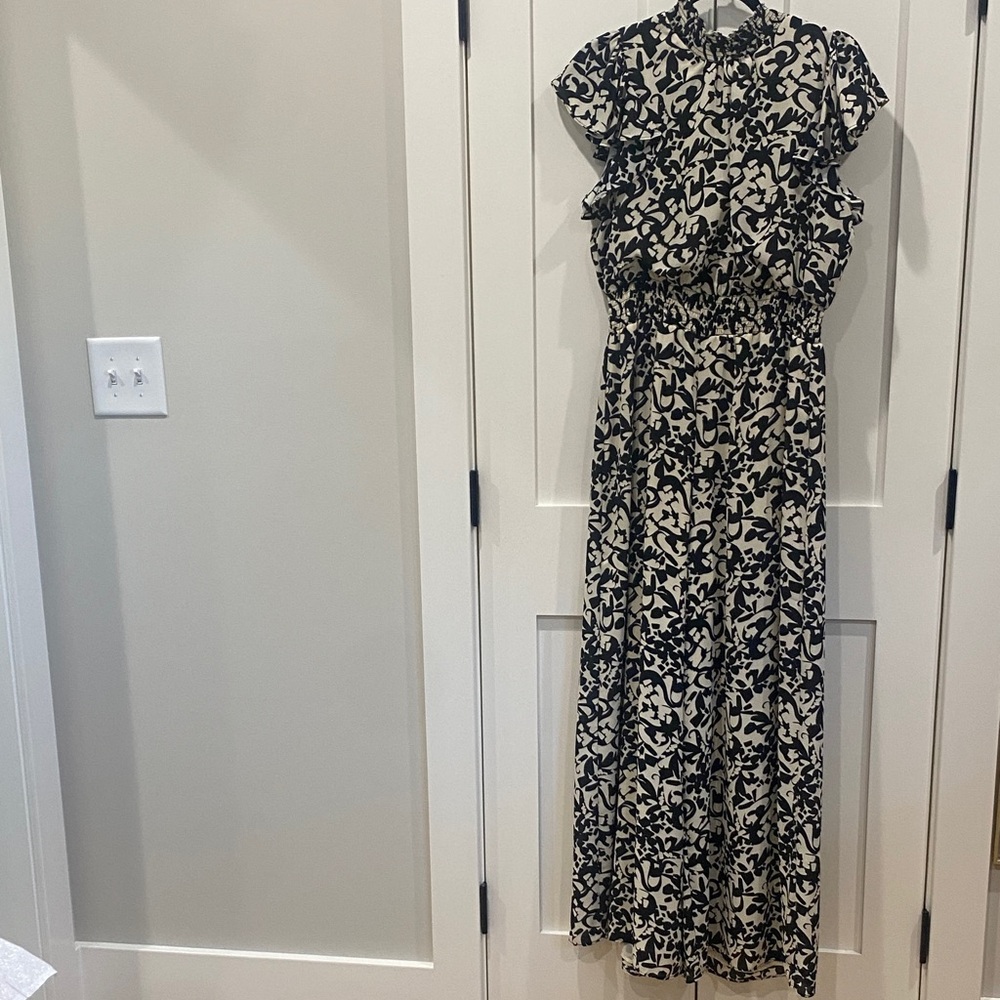 Chic Black and Cream Floral Jumpsuit